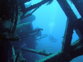 El pecio del Cermona II en los exteriores del puerto de Mogan