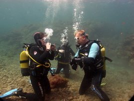 Refresh your skills with a PADI Instructor