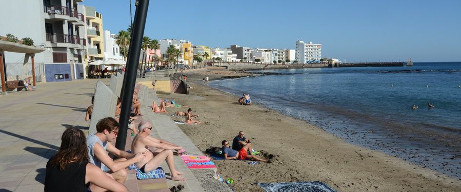 the Aveneida in Arinaga, Gran Canaria